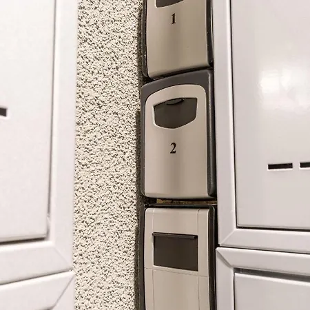 Brand New #62 With Free Secure Parking In The Center * Prague