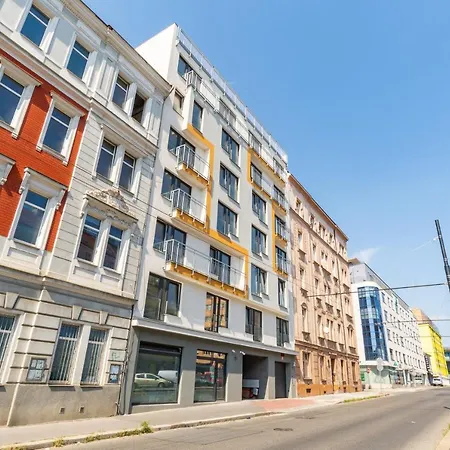 Brand New #62 With Free Secure Parking In The Center