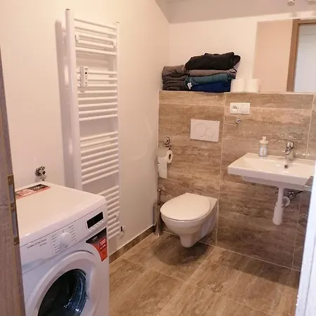 Brand New #62 With Free Secure Parking In The Center Apartment Prague
